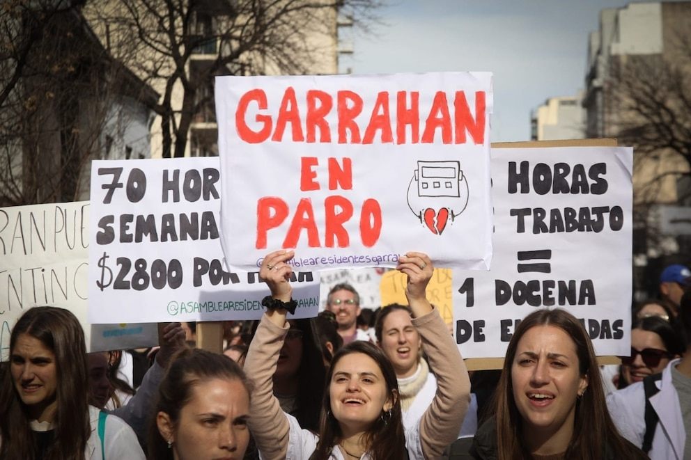 Hospital Garrahan: el Gobierno les pidió a los médicos residentes que  suspendan el paro por 48 horas para buscar un acuerdo - Concepto FM